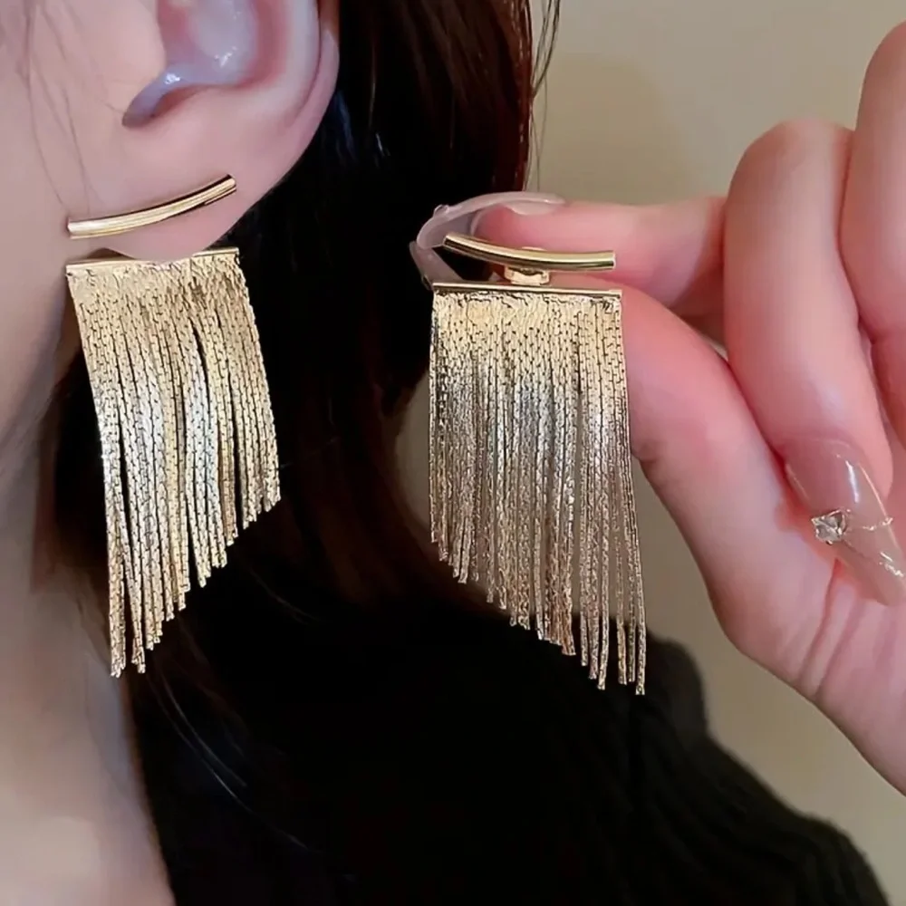 NEW! Elegant Chain Tassel Dangle Earrings. Retro Style A7-231